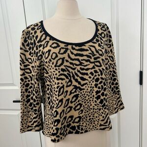 ST JOHN COLLECTION sz 14 Light Santana  Scoop Neck 3/4 slv Leopard Top Sweater